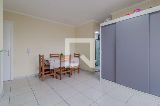 Sala/Sala de jantar/Cozinha de apartamento para alugar com 2 quartos, 42m² em Vila Bocaina, Mauá