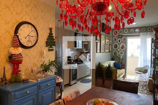 Sala de apartamento para alugar com 2 quartos, 70m² em Santa Mônica, Uberlândia