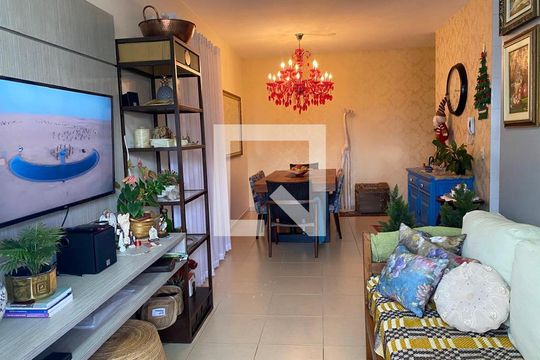 Sala de apartamento para alugar com 2 quartos, 70m² em Santa Mônica, Uberlândia