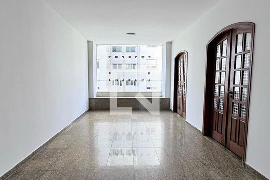 Apartamento à venda com 4 quartos, 179m² em Funcionários, Belo Horizonte