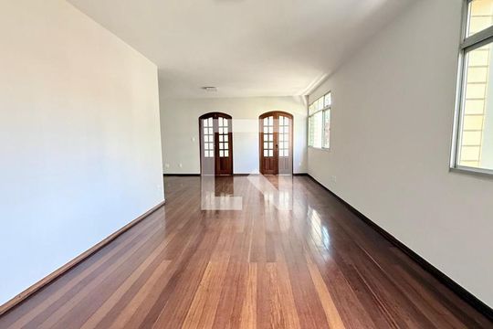 Apartamento à venda com 4 quartos, 179m² em Funcionários, Belo Horizonte