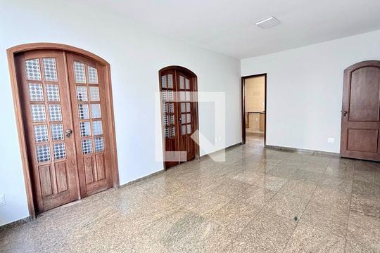 Apartamento à venda com 4 quartos, 179m² em Funcionários, Belo Horizonte
