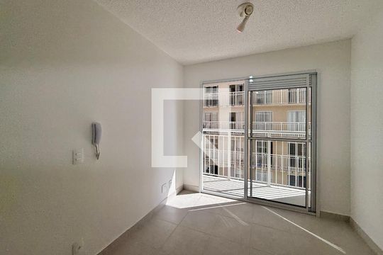 Sala  de apartamento para alugar com 2 quartos, 35m² em Socorro, São Paulo