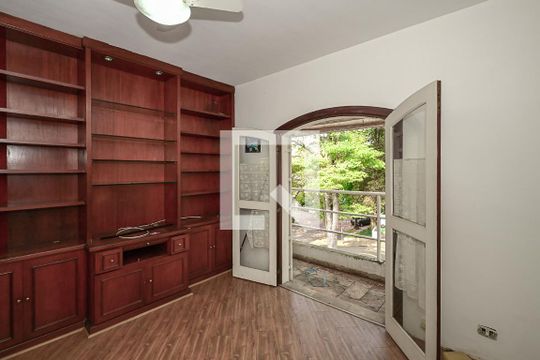 Quarto de casa de condomínio para alugar com 4 quartos, 394m² em Jardim Ampliacao, São Paulo