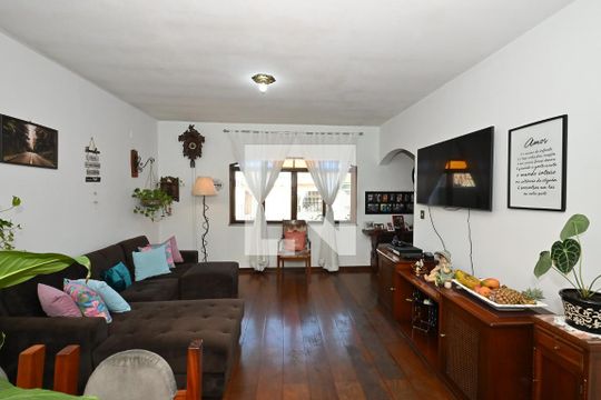 Sala de casa para alugar com 3 quartos, 280m² em Parque Assuncao, Taboão da Serra