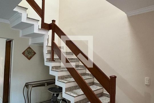 Sala de casa à venda com 3 quartos, 128m² em Santa Terezinha, Santo André