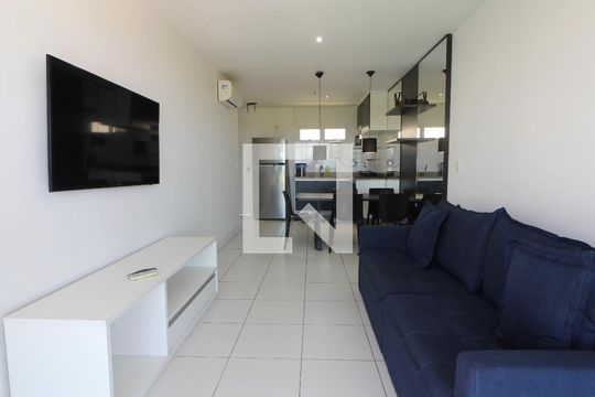 Apartamento para alugar com 1 quarto, 70m² em Algodoal, Cabo Frio