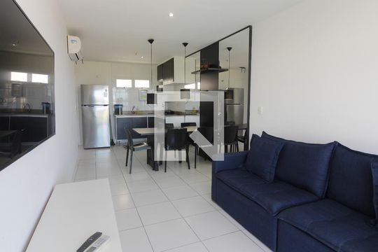 Apartamento para alugar com 1 quarto, 70m² em Algodoal, Cabo Frio