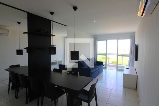 Apartamento para alugar com 1 quarto, 70m² em Algodoal, Cabo Frio