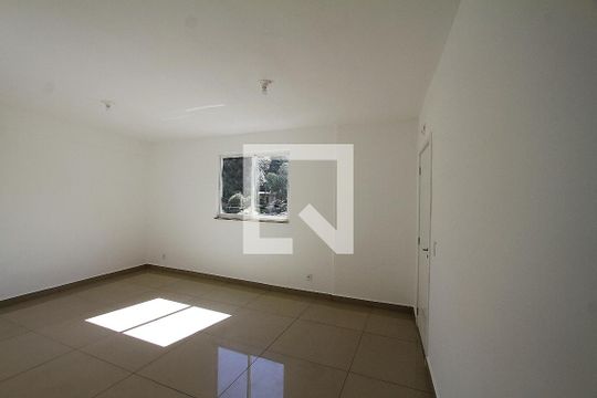Sala de apartamento para alugar com 3 quartos, 92m² em Padre Eustáquio, Belo Horizonte