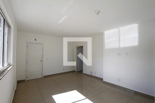 Sala de apartamento para alugar com 3 quartos, 92m² em Padre Eustáquio, Belo Horizonte