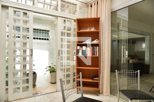 Sala 2 de apartamento à venda com 2 quartos, 178m² em Funcionários, Belo Horizonte