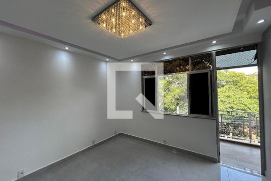 Sala de apartamento à venda com 3 quartos, 75m² em Vila Valqueire, Rio de Janeiro