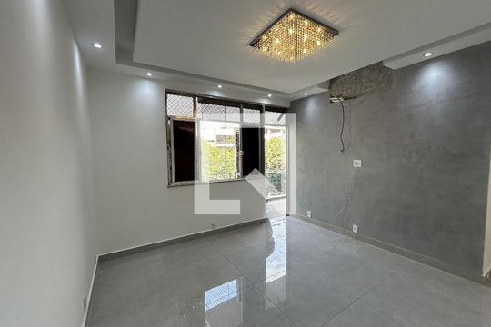 Sala de apartamento à venda com 3 quartos, 75m² em Vila Valqueire, Rio de Janeiro