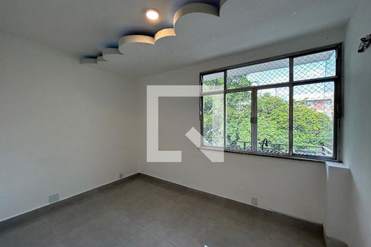 Quarto 1 de apartamento à venda com 3 quartos, 75m² em Vila Valqueire, Rio de Janeiro