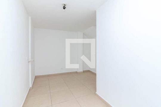 Sala e Quarto de apartamento para alugar com 1 quarto, 25m² em Chora Menino, São Paulo