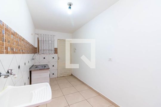 Cozinha e Área de Serviço de apartamento para alugar com 1 quarto, 25m² em Chora Menino, São Paulo