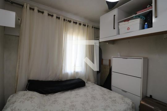 Quarto de apartamento à venda com 2 quartos, 43m² em Jardim Santa Teresinha, São Paulo