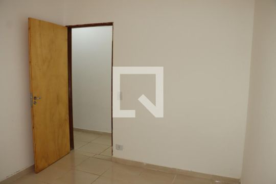 Quarto  de casa de condomínio para alugar com 3 quartos, 77m² em Jardim Nova Coimbra, Cotia