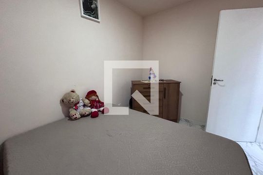 Quarto 2 de apartamento para alugar com 2 quartos, 43m² em Vargem Pequena, Rio de Janeiro