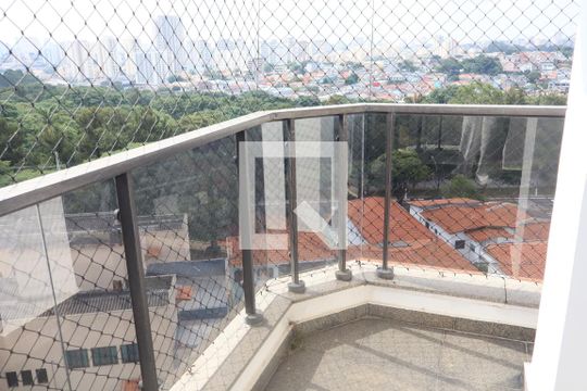Apartamento para alugar com 3 quartos, 137m² em Jardim Avelino, São Paulo