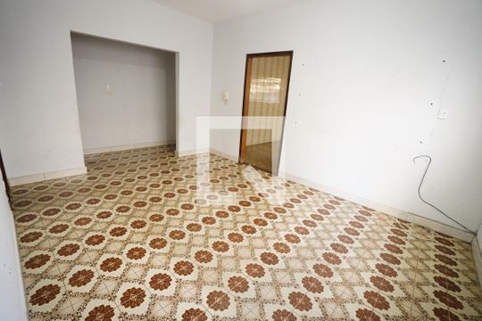 Casa à venda com 3 quartos, 160m² em Coimbra, Goiânia