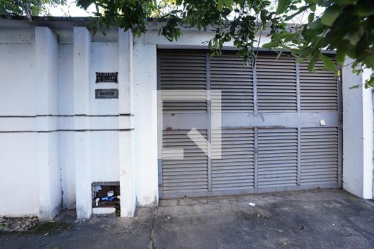 Casa à venda com 3 quartos, 160m² em Coimbra, Goiânia