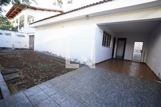 Casa à venda com 3 quartos, 160m² em Coimbra, Goiânia