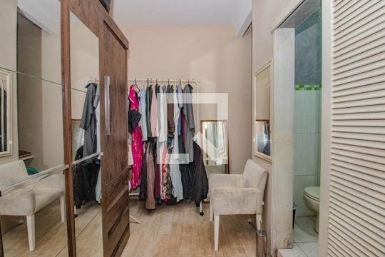 Suíte 1 de casa para alugar com 4 quartos, 350m² em Passo das Pedras, Porto Alegre