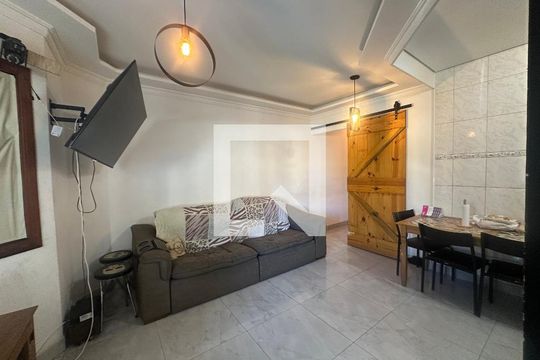 Sala de casa de condomínio à venda com 2 quartos, 71m² em Chácaras Marco, Barueri