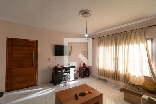 Salas de casa à venda com 4 quartos, 130m² em Parque Santa Bárbara, Campinas