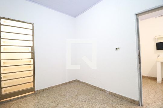 Quarto 2 de casa para alugar com 2 quartos, 60m² em Santa Mônica, Uberlândia
