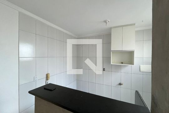 Cozinha de apartamento à venda com 2 quartos, 45m² em Camargos, Belo Horizonte