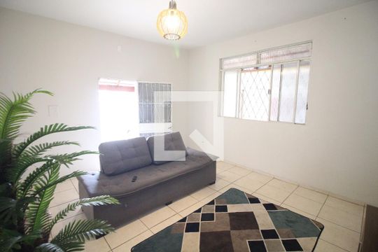 Sala de casa à venda com 2 quartos, 240m² em Novo Eldorado, Contagem