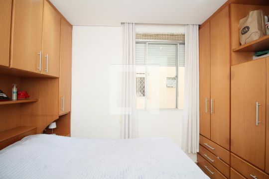 Suite de apartamento à venda com 3 quartos, 74m² em Parque Reboucas, São Paulo