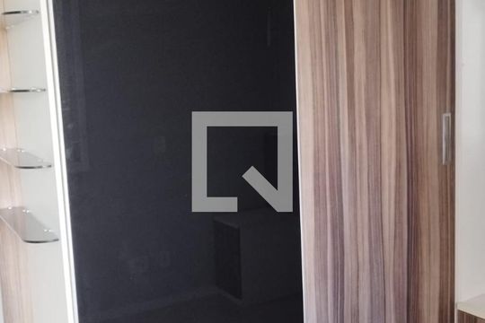 Quarto de apartamento para alugar com 3 quartos, 73m² em Nucleo Residencial Celia Mota, Barueri