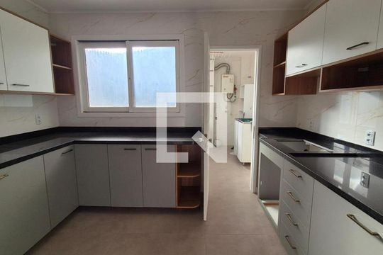 Sala/cozinha de apartamento à venda com 3 quartos, 228m² em Passo d’Areia, Porto Alegre