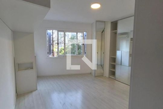 Quarto de apartamento à venda com 3 quartos, 228m² em Passo d’Areia, Porto Alegre
