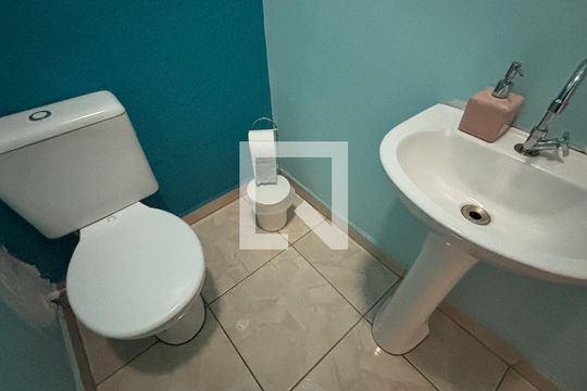 Lavabo de casa à venda com 3 quartos, 178m² em Parque Marajoara, Santo André