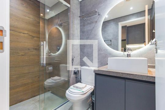 Banheiro de kitnet/studio à venda com 1 quarto, 26m² em Vila Regente Feijó, São Paulo