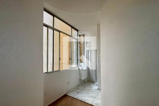 Sala de apartamento para alugar com 3 quartos, 90m² em Copacabana, Rio de Janeiro