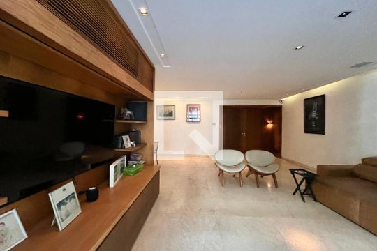 Apartamento à venda com 3 quartos, 190m² em Copacabana, Rio de Janeiro