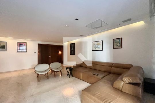 Sala  de apartamento à venda com 3 quartos, 190m² em Copacabana, Rio de Janeiro