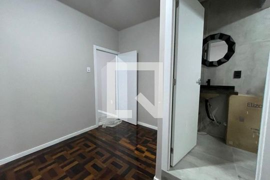 Quarto de apartamento para alugar com 1 quarto, 37m² em Bom Fim, Porto Alegre