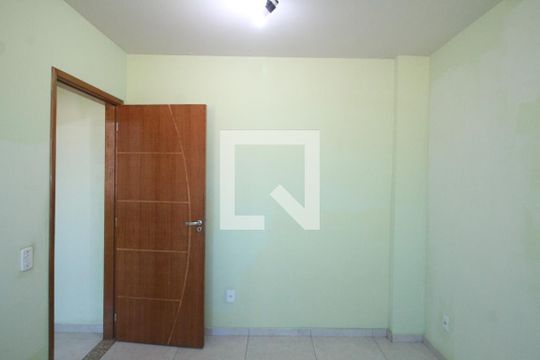 Quarto 1 de apartamento para alugar com 2 quartos, 75m² em Jacutinga, Mesquita