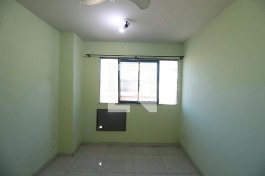 Quarto 1 de apartamento para alugar com 2 quartos, 75m² em Jacutinga, Mesquita