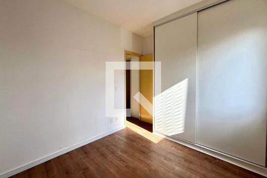 Quarto  de apartamento para alugar com 2 quartos, 69m² em Jardim Nova Europa, Campinas