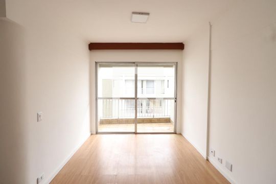 Sala de apartamento para alugar com 1 quarto, 90m² em Penha de França, São Paulo