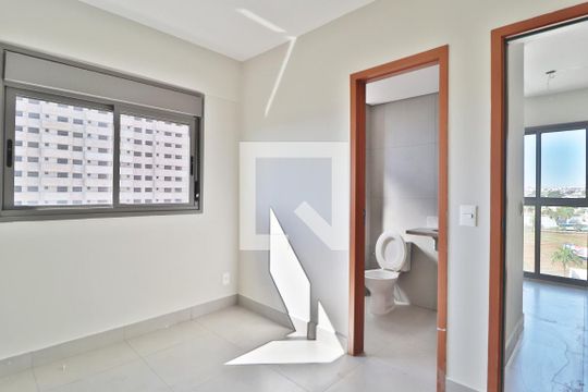 Quarto 1 - Suíte de apartamento para alugar com 2 quartos, 77m² em Patrimônio, Uberlândia