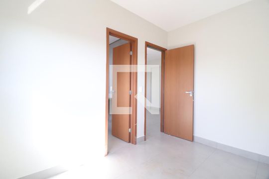 Quarto 1 - Suíte de apartamento para alugar com 2 quartos, 77m² em Patrimônio, Uberlândia